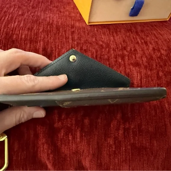 Louis Vuitton Recto Verso - Picture 8 of 12